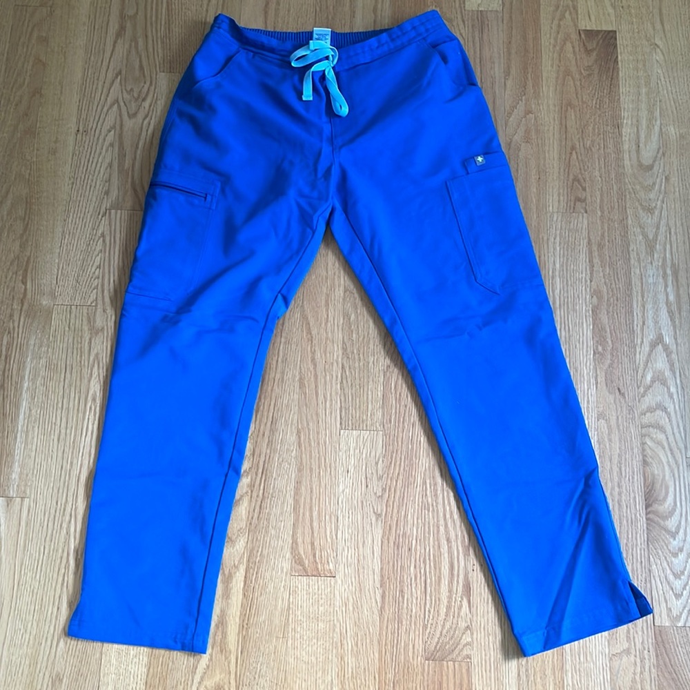 FIGS - Womens straight leg scrub pant